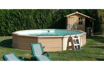 Piscine da giardino interrate: quali permessi servono