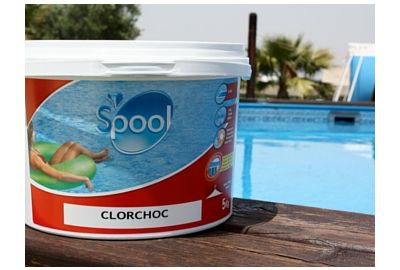 Cloro per piscine: differenze e uso di dicloro e tricloro