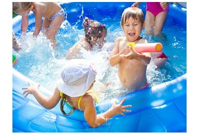 Piscine da esterno: i giochi in acqua per bambini