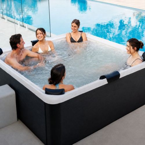 Piscina idromassaggio rigida Oslo MSpa 200x200 cm 6 posti